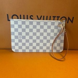 Louis Vuitton Neverfull Pochette